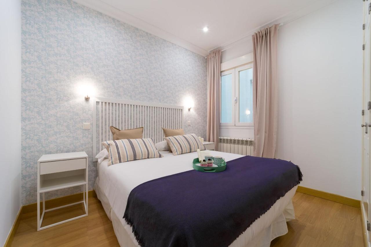 Apartamentos Gran Via Madrid Kültér fotó
