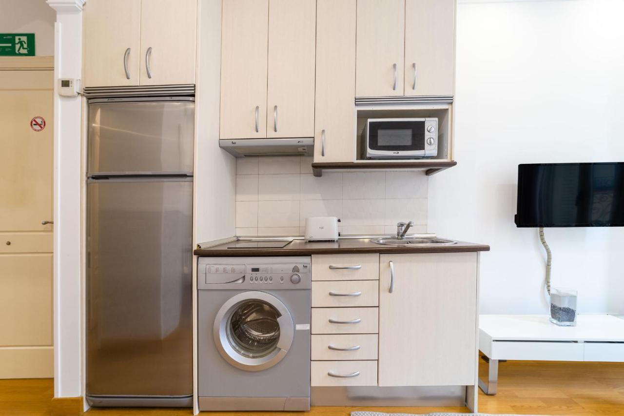 Apartamentos Gran Via Madrid Kültér fotó