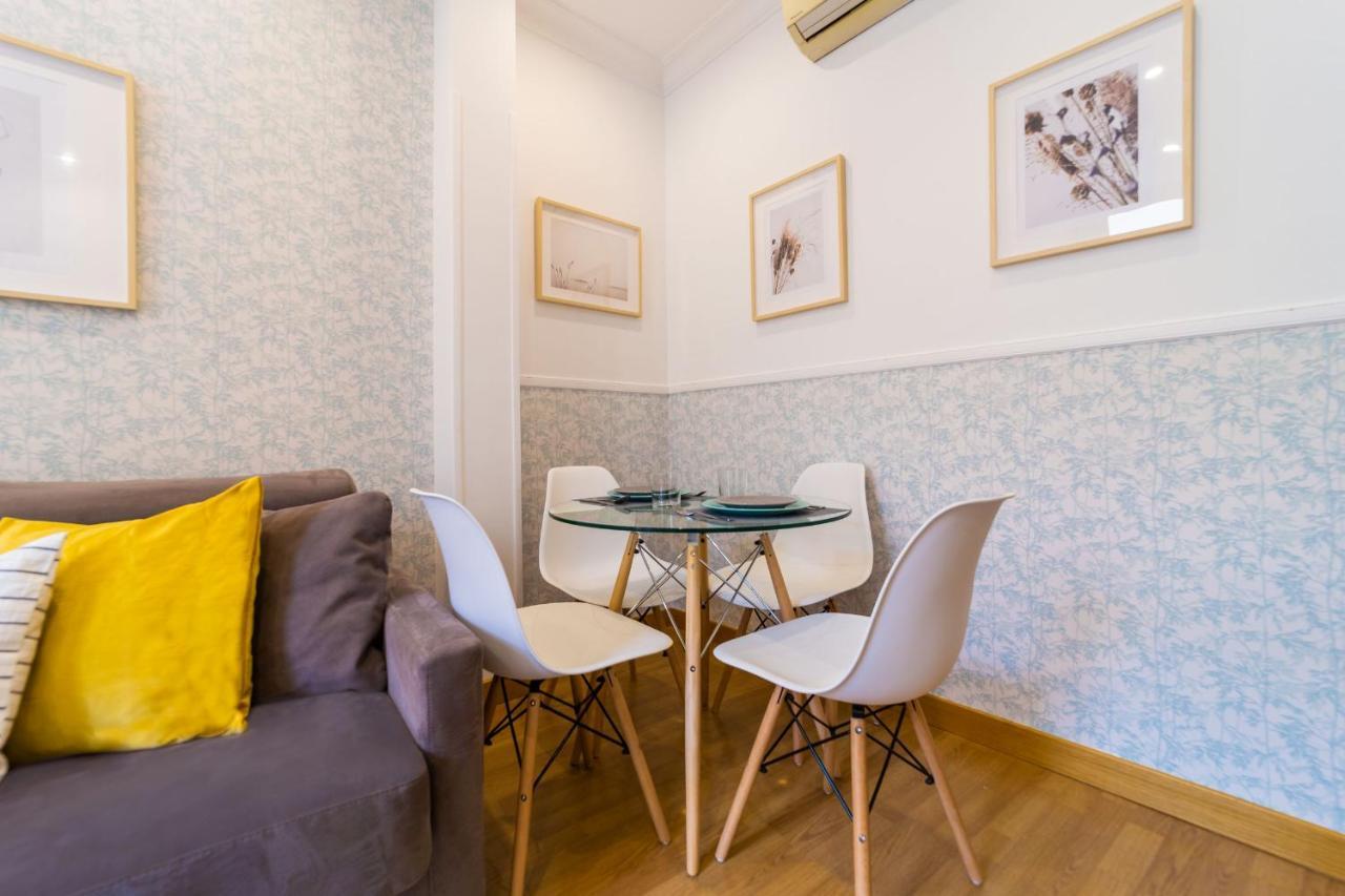 Apartamentos Gran Via Madrid Kültér fotó