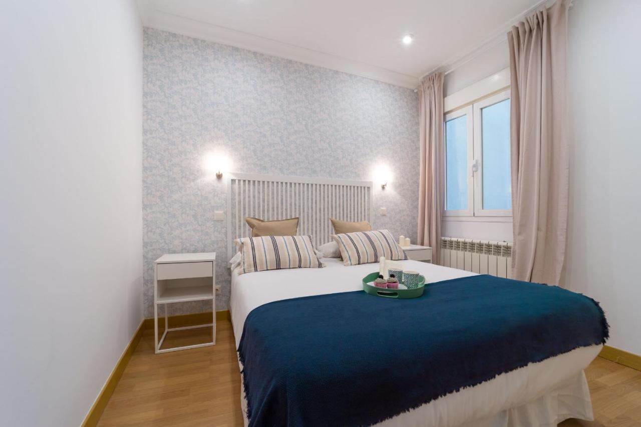 Apartamentos Gran Via Madrid Kültér fotó