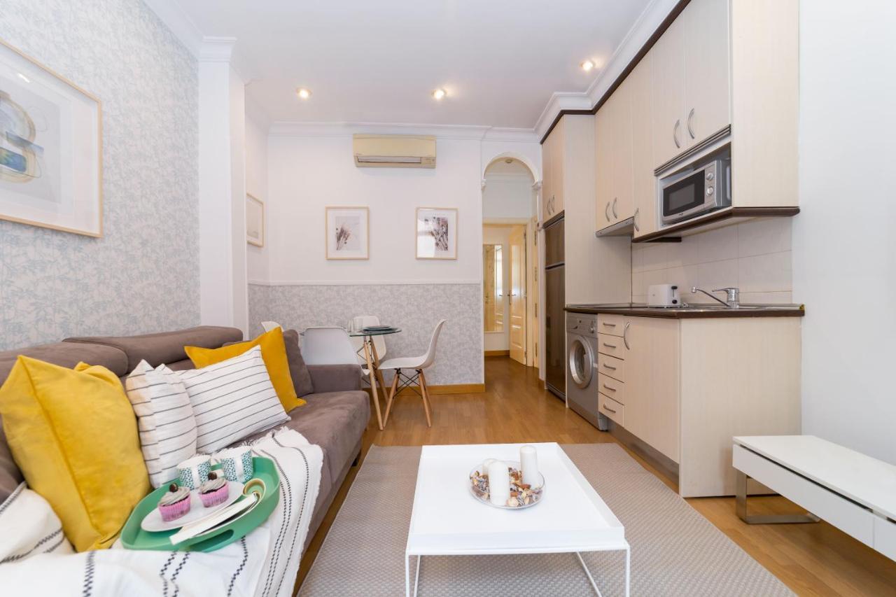 Apartamentos Gran Via Madrid Kültér fotó