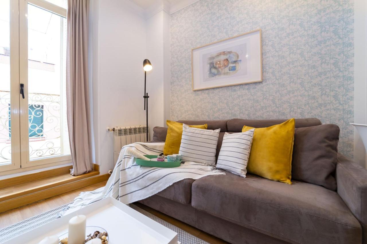 Apartamentos Gran Via Madrid Kültér fotó