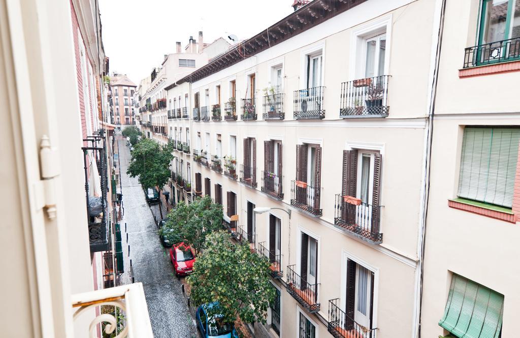 Apartamentos Gran Via Madrid Kültér fotó