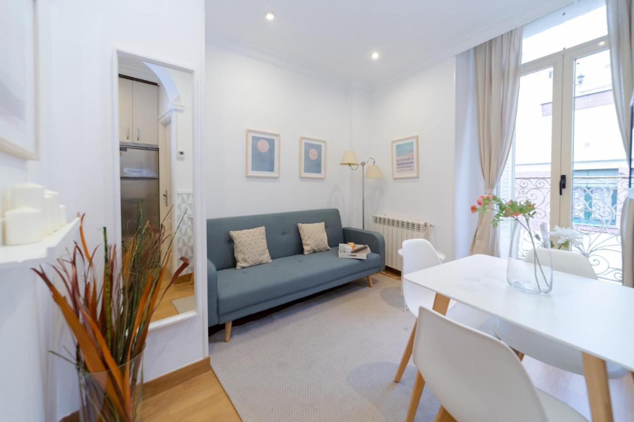 Apartamentos Gran Via Madrid Kültér fotó