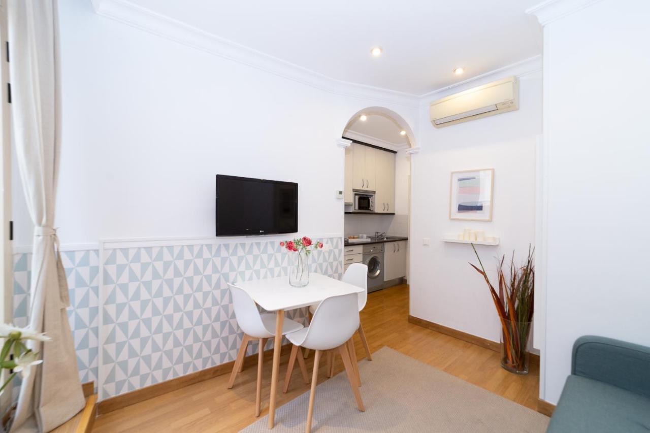 Apartamentos Gran Via Madrid Kültér fotó